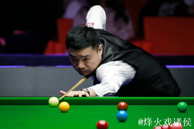 丁俊晖6-0完胜格雷斯 晋级斯诺克国际锦标赛64强 丁俊晖6-0完胜格雷斯 晋级斯诺克国际锦标赛64强
